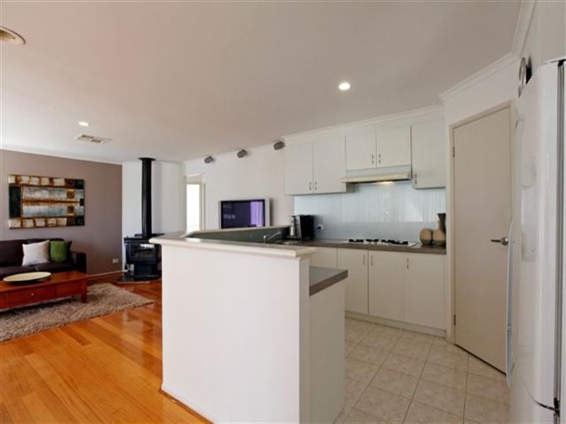 20 McNamara Avenue, Roxburgh Park VIC 3064