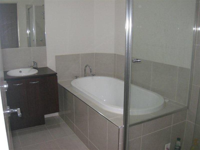 20 Falls Avenue, Craigieburn VIC 3064