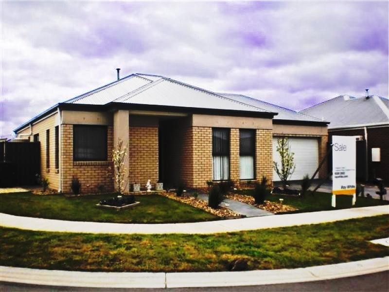 41 Kinglake Crescent, Craigieburn VIC 3064