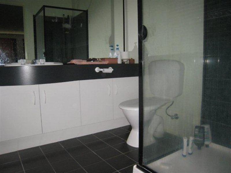 9 Mc Kenzie Crescent, Roxburgh Park VIC 3064