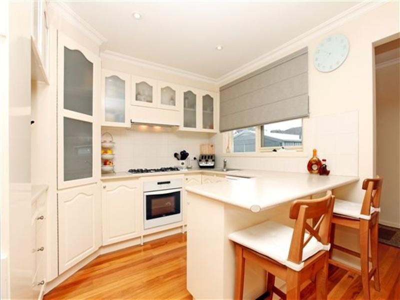 14 Dianne Avenue, Craigieburn VIC 3064