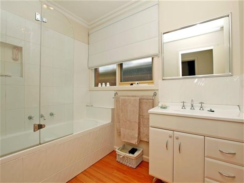 14 Dianne Avenue, Craigieburn VIC 3064