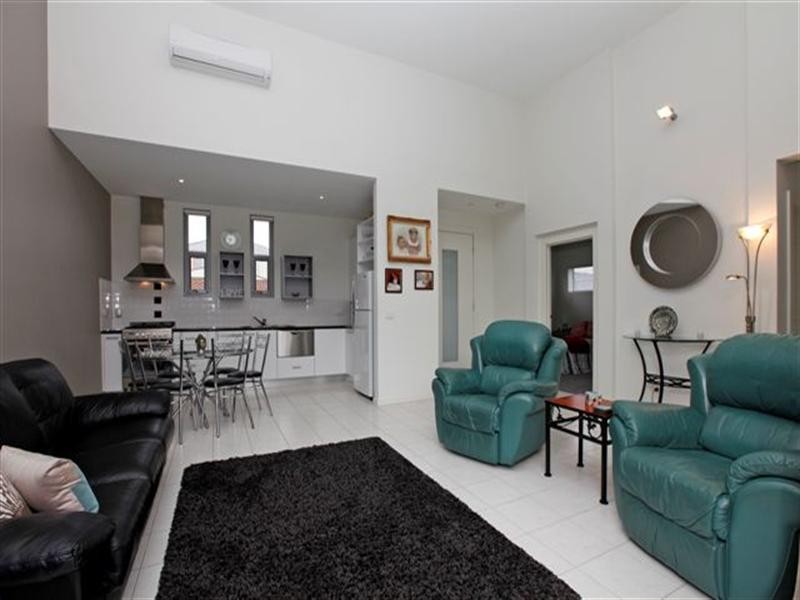 1 Tiree Lane, Craigieburn VIC 3064