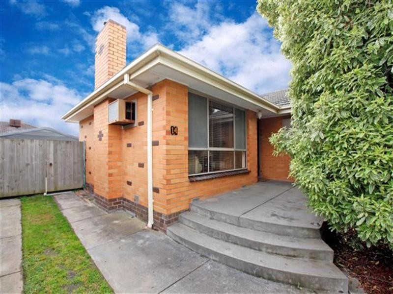 14 Dianne Avenue, Craigieburn VIC 3064