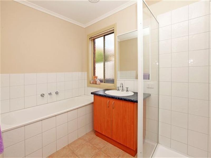 17 Merrivale Place, Roxburgh Park VIC 3064