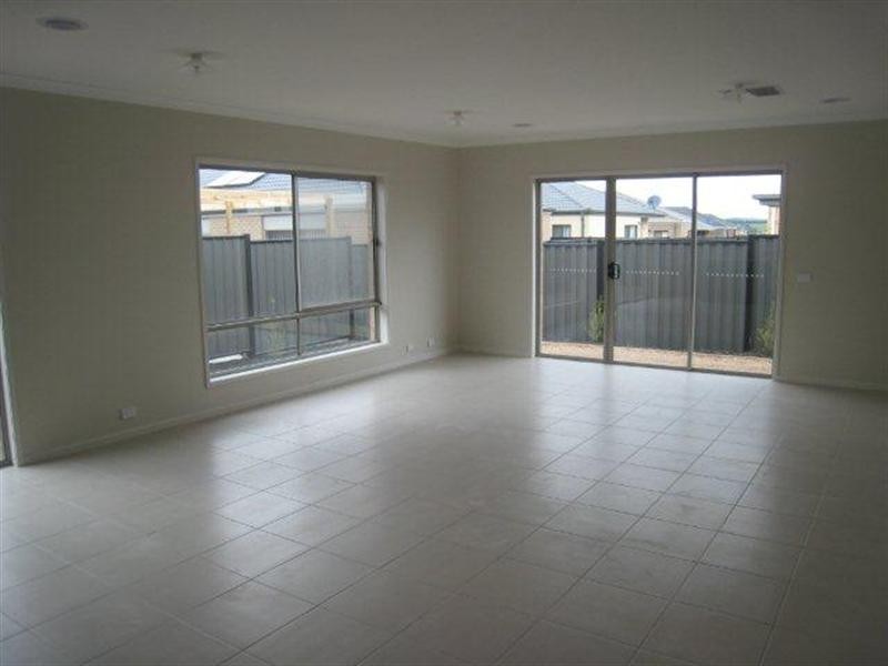 23 Grevillia Street, Craigieburn VIC 3064