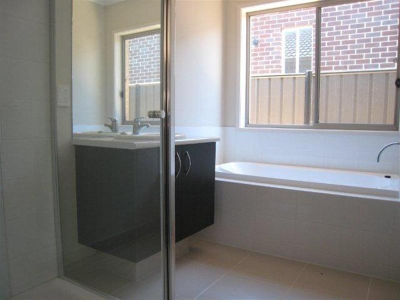 23 Grevillia Street, Craigieburn VIC 3064