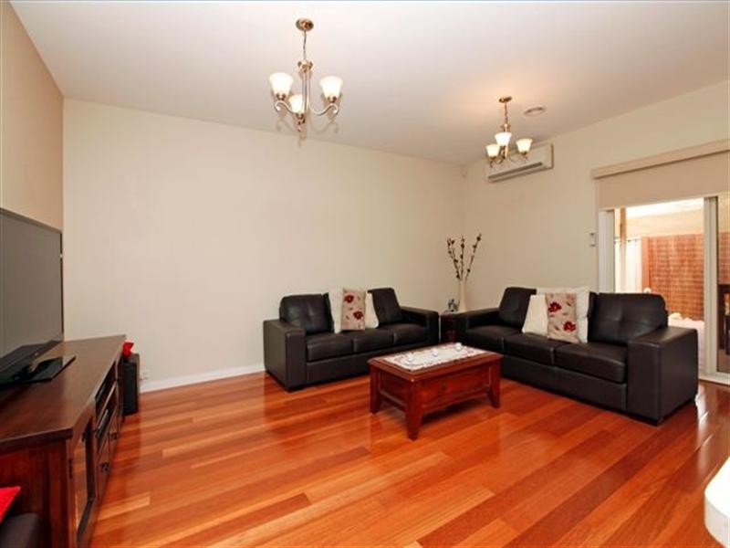3 Grosvener Square, Craigieburn VIC 3064