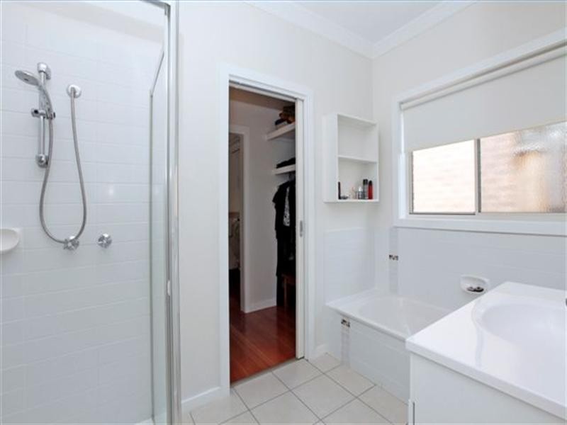 3 Grosvener Square, Craigieburn VIC 3064