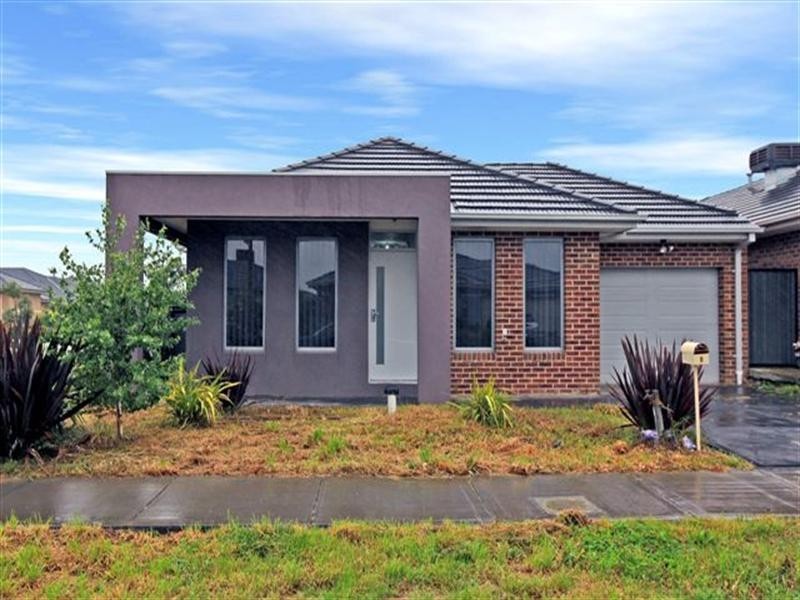 8 Waterway Street, Craigieburn VIC 3064