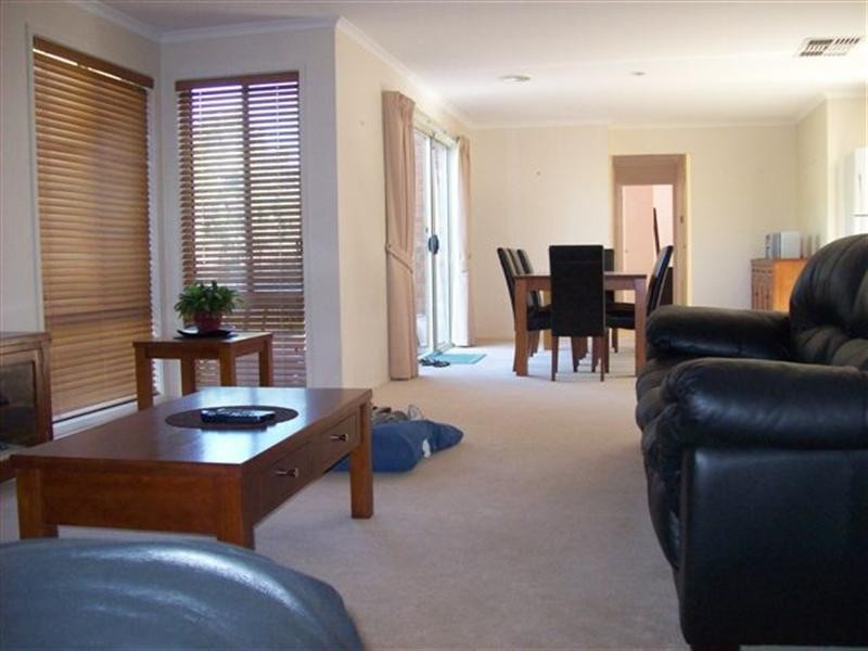 4 Mekong Place, Roxburgh Park VIC 3064