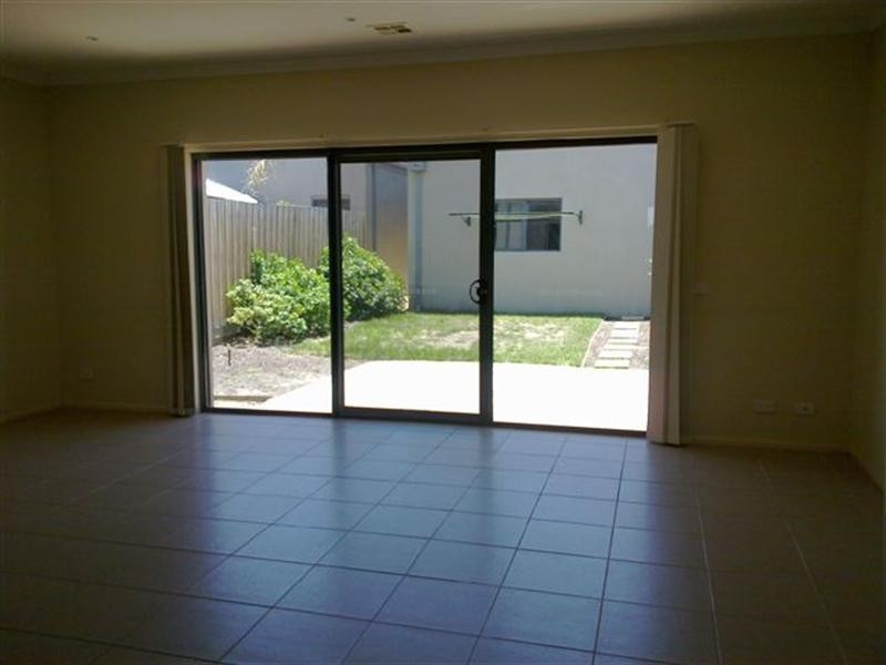 72 Hamilton Hume Parade, Craigieburn VIC 3064