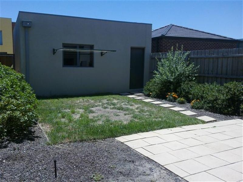 72 Hamilton Hume Parade, Craigieburn VIC 3064