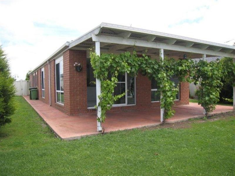 60 Mulberry Pass, Craigieburn VIC 3064