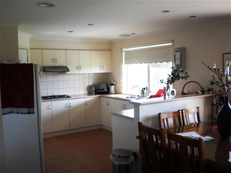 126 Mcpherson Boulevard, Roxburgh Park VIC 3064