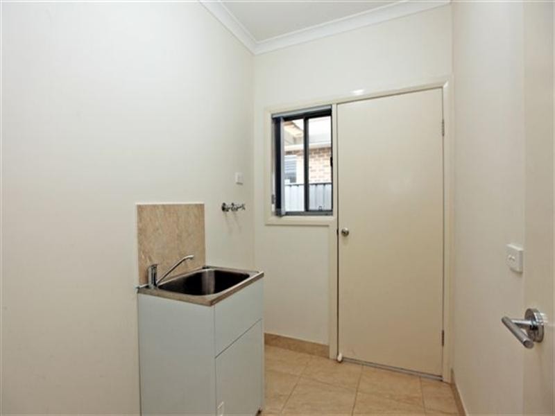 8 Waterway Street, Craigieburn VIC 3064