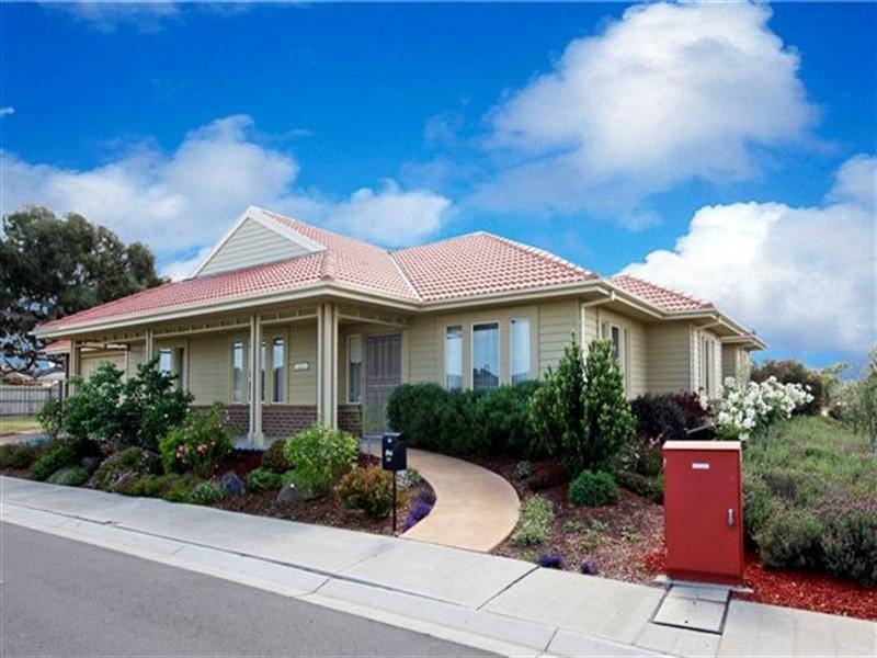 26 Banyalla Avenue, Roxburgh Park VIC 3064