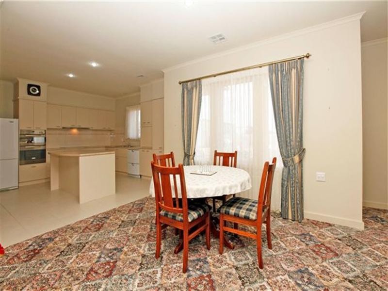 26 Banyalla Avenue, Roxburgh Park VIC 3064