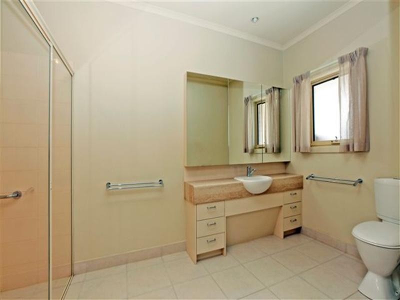 26 Banyalla Avenue, Roxburgh Park VIC 3064