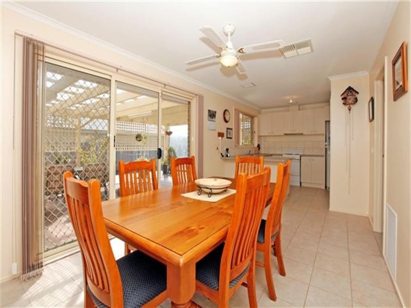 53 Gillingham Crescent, Craigieburn VIC 3064