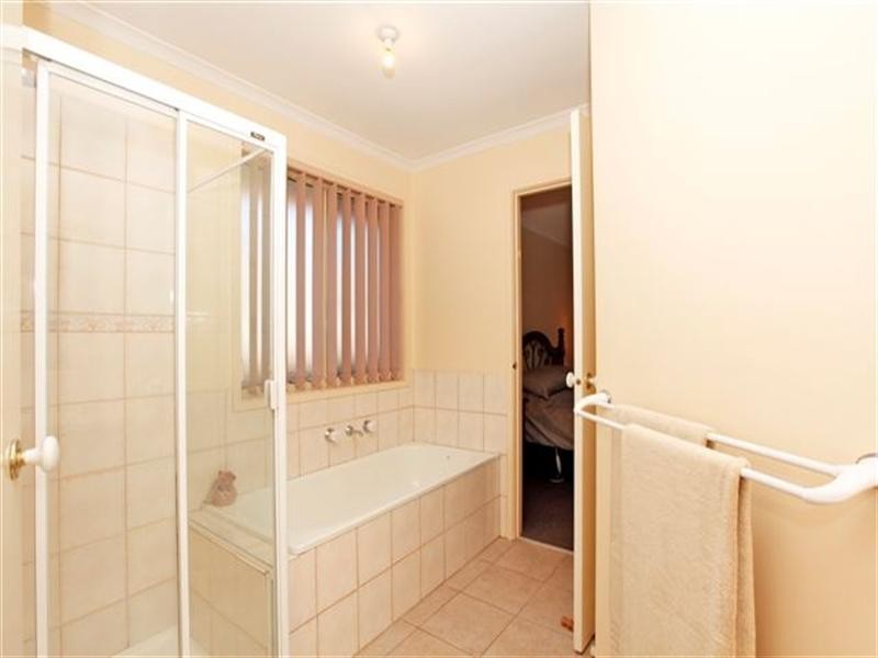 53 Gillingham Crescent, Craigieburn VIC 3064