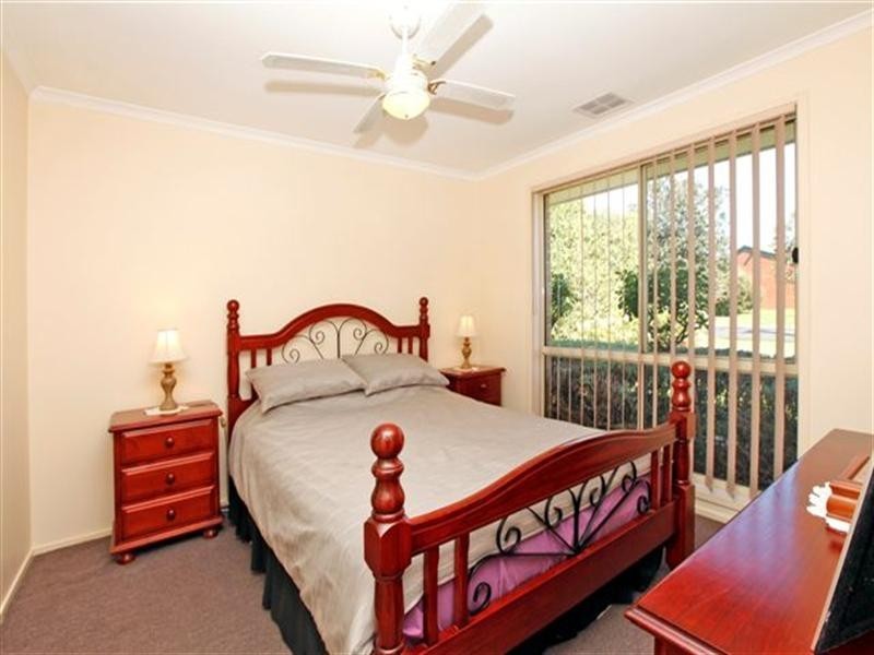 53 Gillingham Crescent, Craigieburn VIC 3064