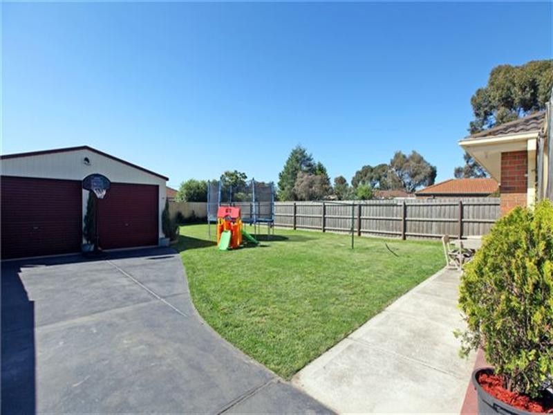 53 Gillingham Crescent, Craigieburn VIC 3064
