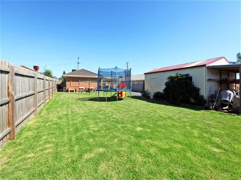 53 Gillingham Crescent, Craigieburn VIC 3064