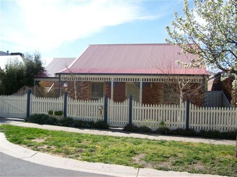 6 Larkwood Lane, Craigieburn VIC 3064