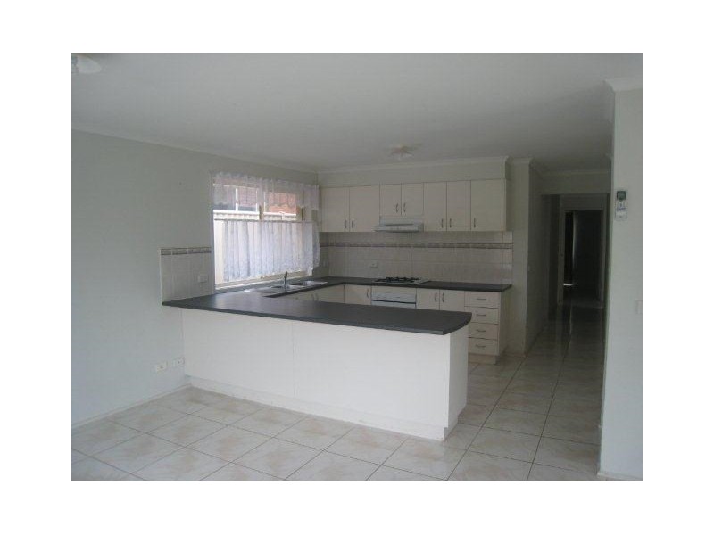11 Creighton Way, Craigieburn VIC 3064