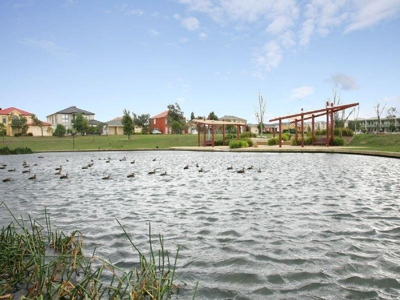 4 Boyden Square, Roxburgh Park VIC 3064