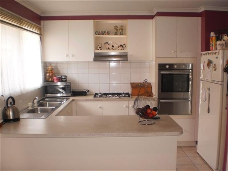 31 Pembroke Crescent, Craigieburn VIC 3064