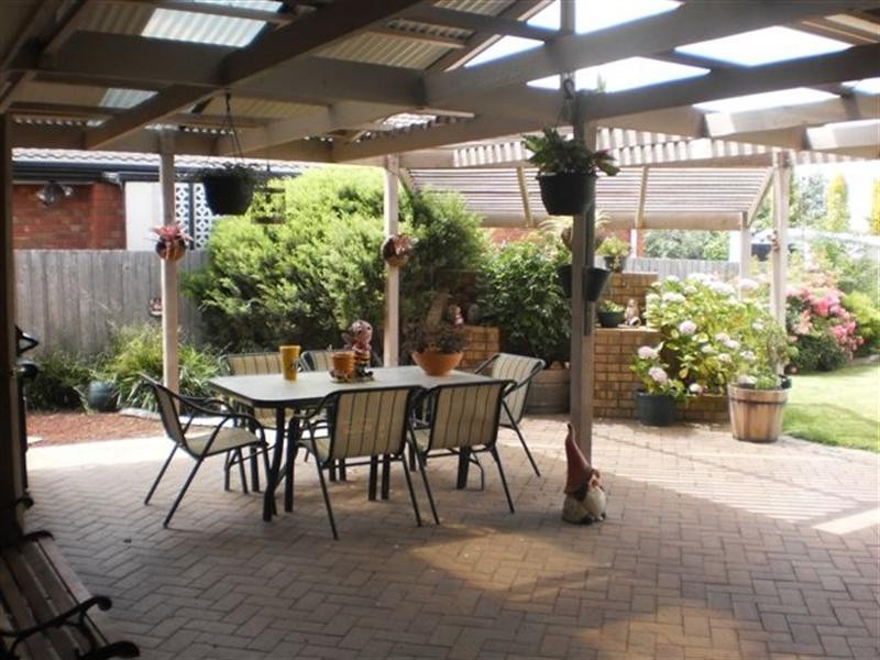 31 Pembroke Crescent, Craigieburn VIC 3064