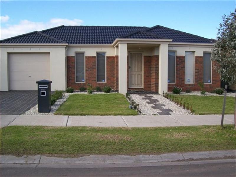 107 Mareeba Way, Craigieburn VIC 3064