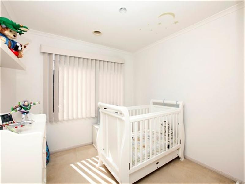 20 McNamara Avenue, Roxburgh Park VIC 3064