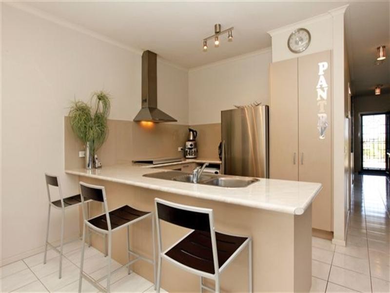 30 Hoxton Crescent, Craigieburn VIC 3064