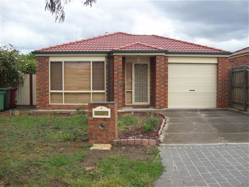 4 Mekong Place, Roxburgh Park VIC 3064
