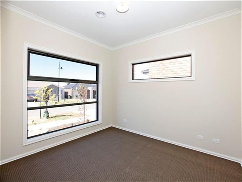 27 Watergum Avenue, Craigieburn VIC 3064