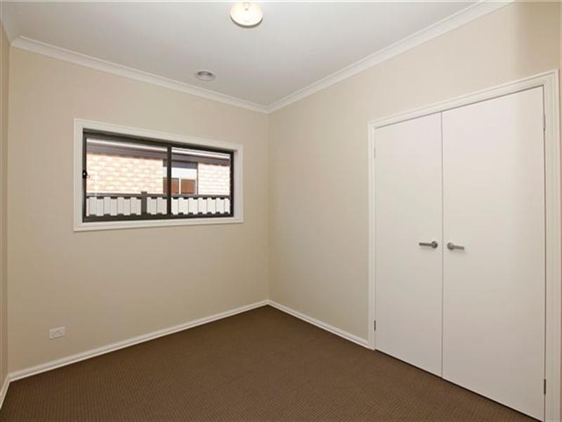 27 Watergum Avenue, Craigieburn VIC 3064