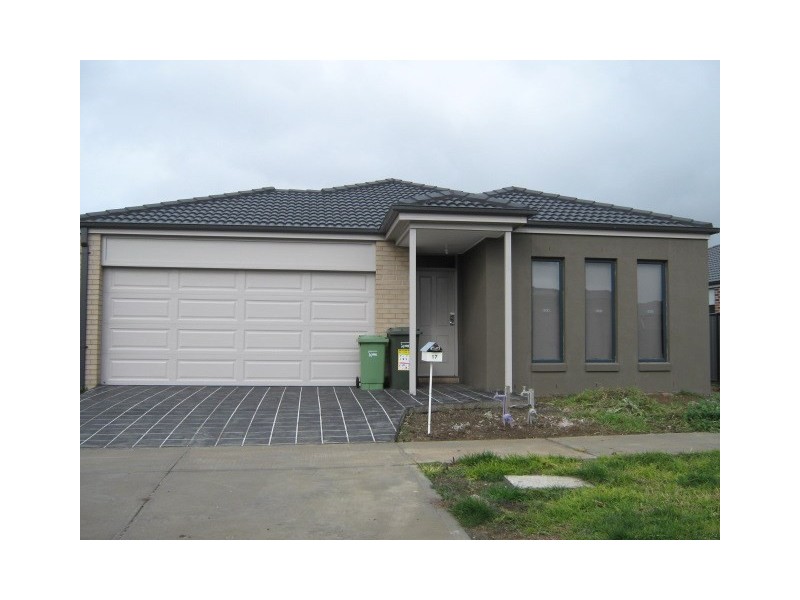 17 Arapiles Avenue, Craigieburn VIC 3064