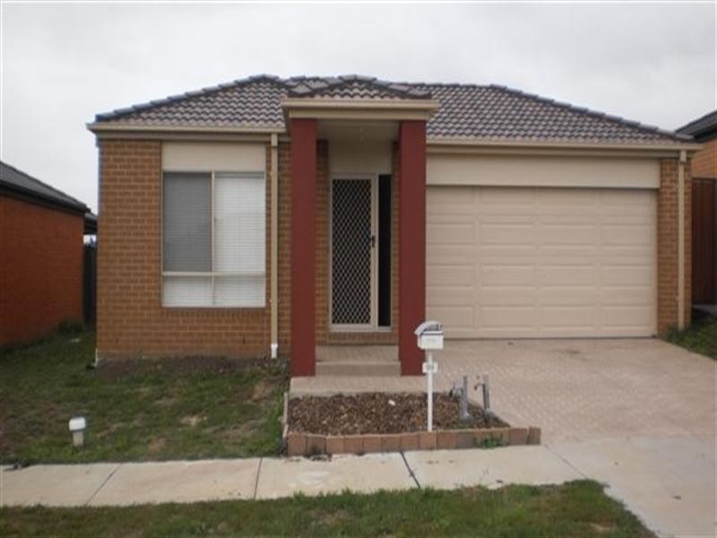 99 Cradle Mountain Drive, Craigieburn VIC 3064