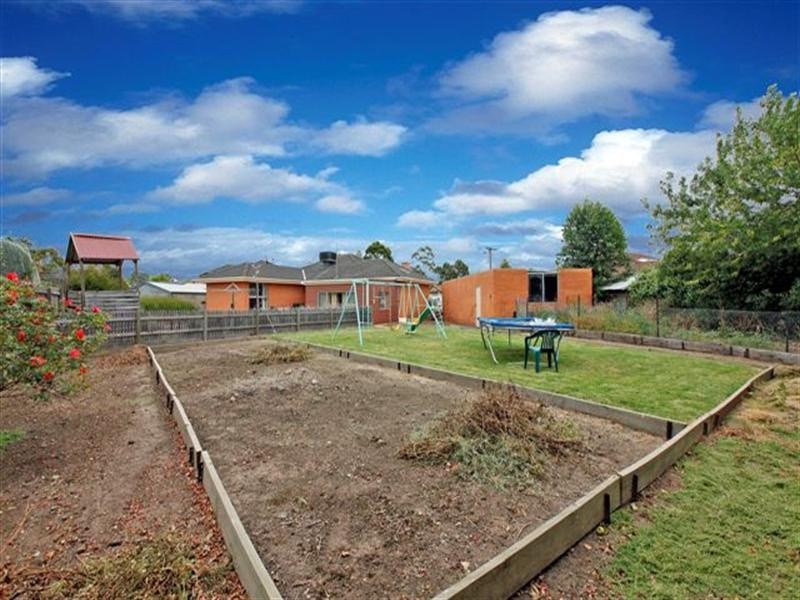 42 Field Street, Craigieburn VIC 3064
