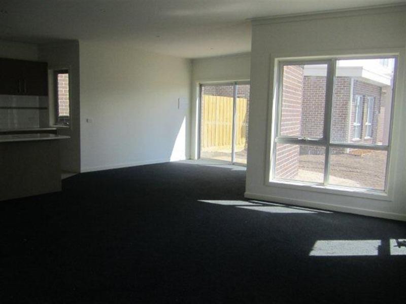 12 Burrora Way, Craigieburn VIC 3064