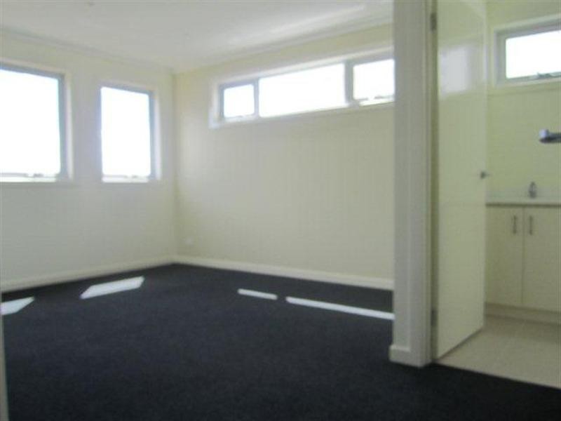 10 Jarrah Place, Craigieburn VIC 3064