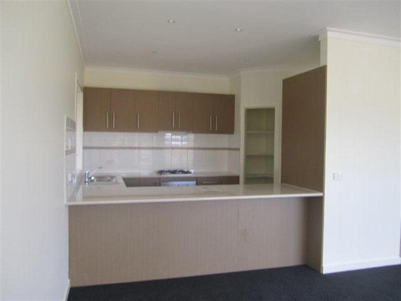 8 Burrora Way, Craigieburn VIC 3064