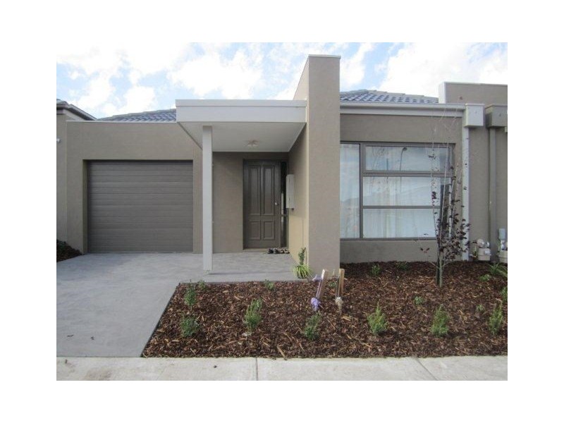 15 Bottlebrush Road, Craigieburn VIC 3064