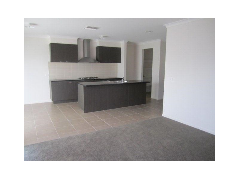 15 Bottlebrush Road, Craigieburn VIC 3064