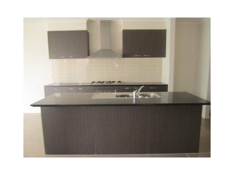 15 Bottlebrush Road, Craigieburn VIC 3064