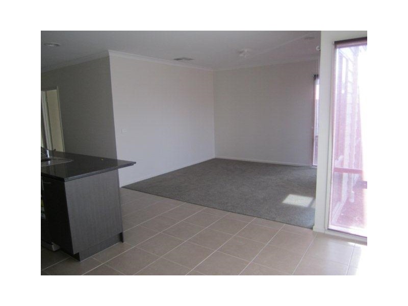 15 Bottlebrush Road, Craigieburn VIC 3064