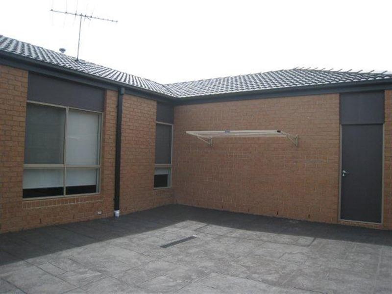 17 Ardsley Circuit, Craigieburn VIC 3064